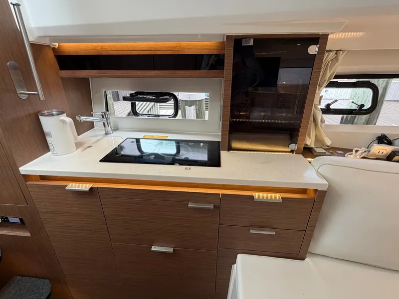 Slide: The Image of Jeanneau Leader 10.5 WA 2023 - 31