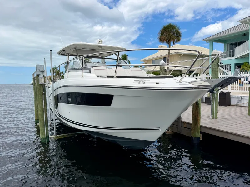 Slide: The Image of Jeanneau Leader 10.5 WA 2023 - 4