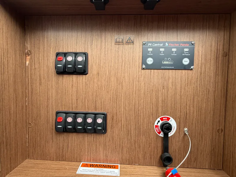 Slide: The Image of Jeanneau Leader 10.5 WA 2023 - 40