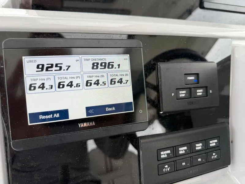 Slide: The Image of Jeanneau Leader 10.5 WA 2023 - 48