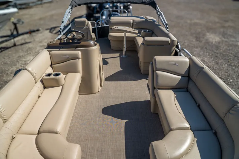 Slide: The Image of Bennington 21 SLX 2016 - 12