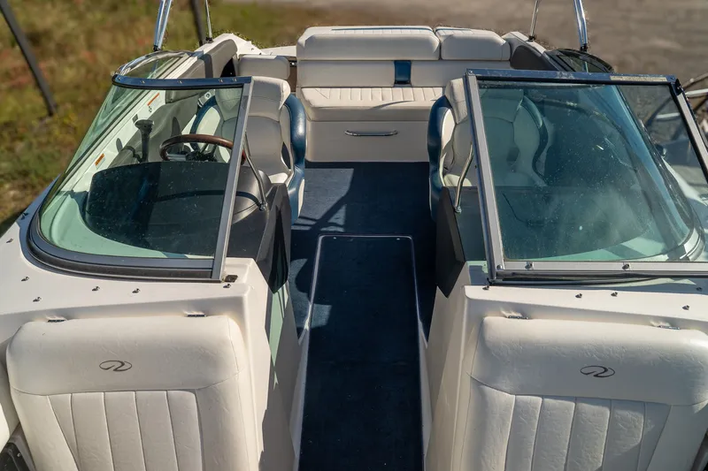 Slide: The Image of Regal 2200 Bowrider 2008 - 10