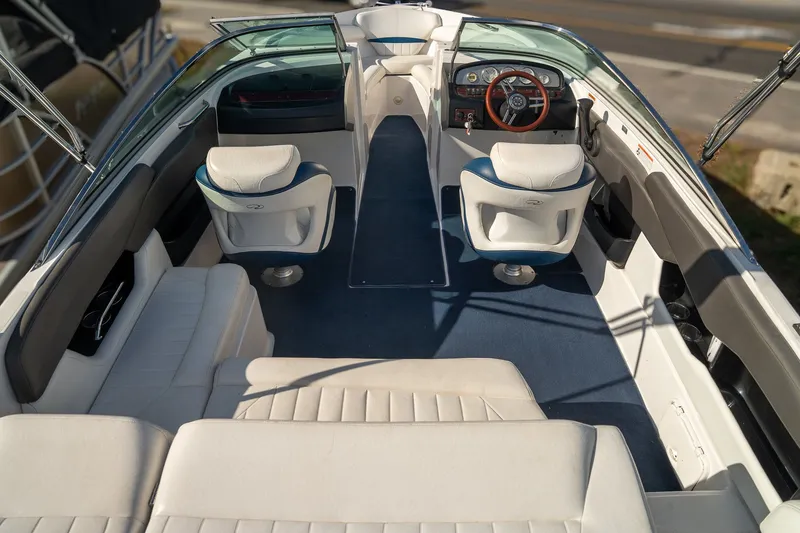 Slide: The Image of Regal 2200 Bowrider 2008 - 8