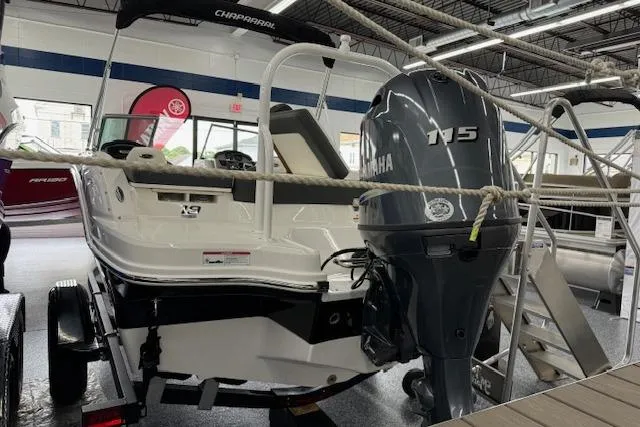 Slide: The Image of 2024 Chaparral 19 SSi OB boat with Yamaha outboard motor in showroom. - 18