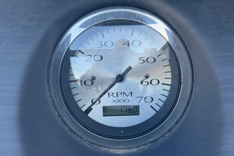 Slide: The Image of Tachometer of 2021 Bennington L 25 Swingback showing 1160 RPM. - 17