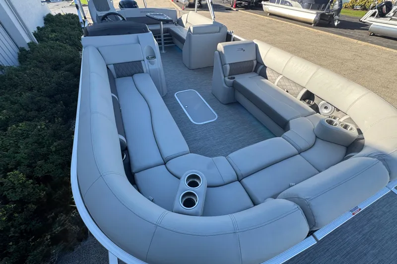 Slide: The Image of 2021 Bennington L 25 Swingback pontoon boat with spacious seating and modern design. - 21