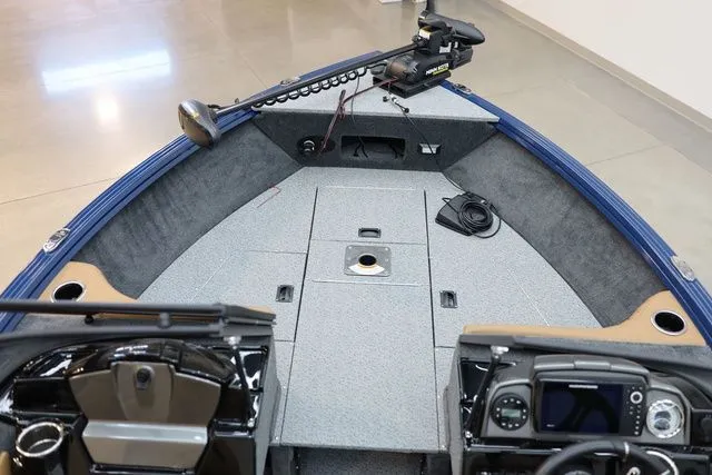 Slide: The Image of Starweld 16 SXT 2026 - 11