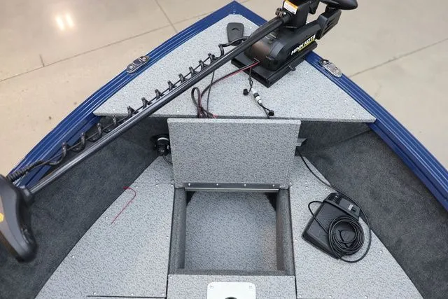 Slide: The Image of Starweld 16 SXT 2026 - 32