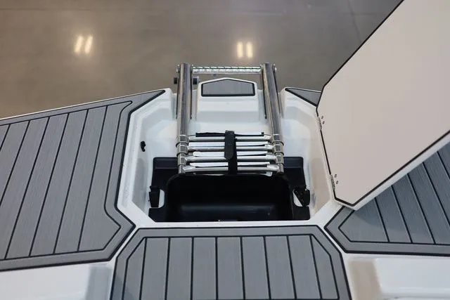 Slide: The Image of Starcraft SVX 191 OB 2025 - 29