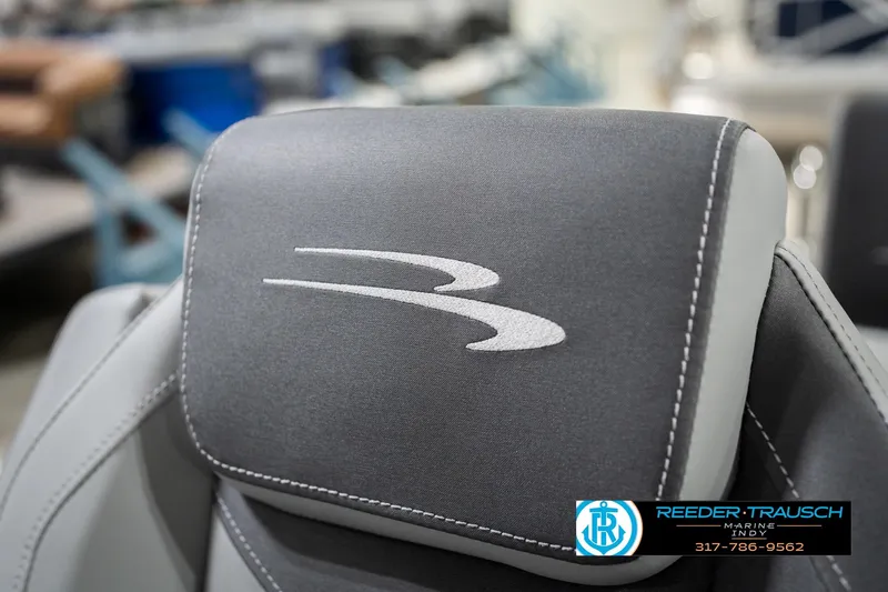 Slide: The Image of 2026 Bennington 20 SSB boat seat with logo, showcased at Reeder Trausch Marine. - 41