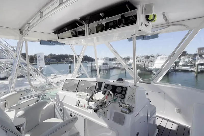 Slide: The Image of Egg Harbor 37 VALAHSEA - Flybridge - Helm - 11