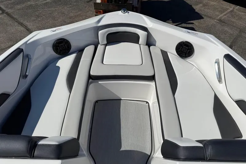 Slide: The Image of 2026 Yamaha Boats AR195 interior with sleek seating and modern design. - 10