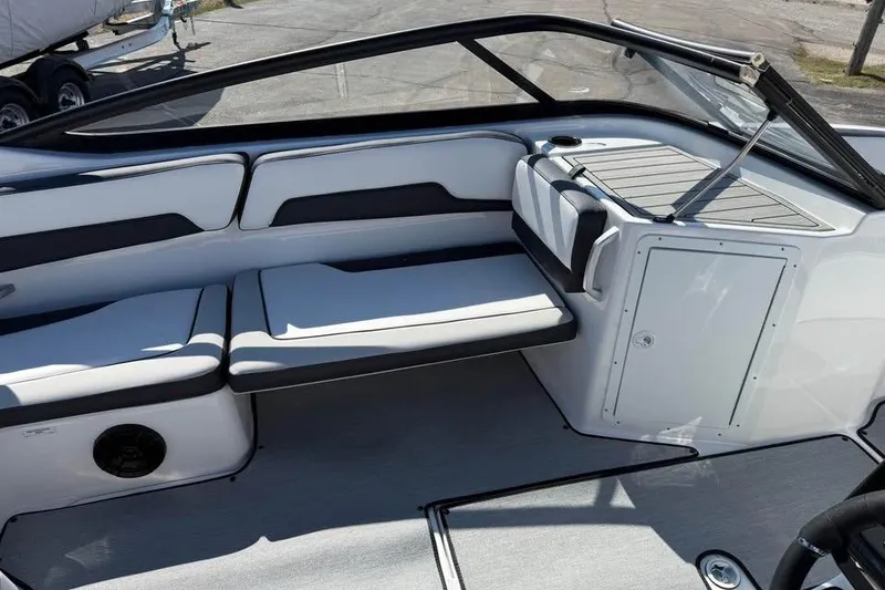 Slide: The Image of 2026 Yamaha Boats AR195 interior with sleek seating and modern design. - 9