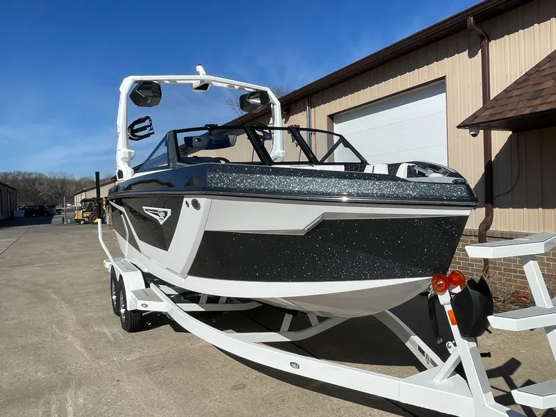The Image of Nautique Super Air S21 2026 - 1