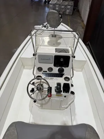 Slide: The Image of Avid FS 21 W/Yamaha 115 "SHO" 2023 - 6