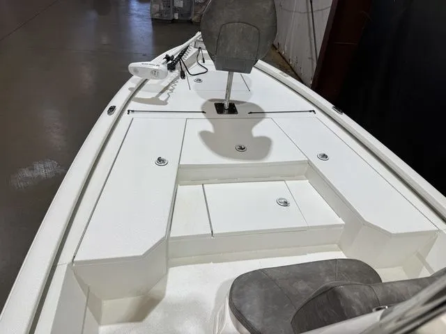 Slide: The Image of Avid FS 21 W/Yamaha 115 "SHO" 2023 - 8