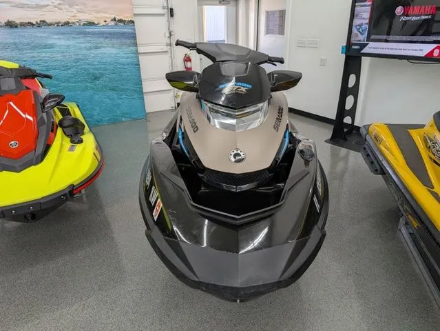 Slide: The Image of Sea-Doo GTX 2017 - 7