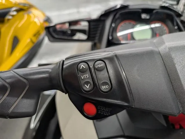 Slide: The Image of Sea-Doo GTX 2017 - 9