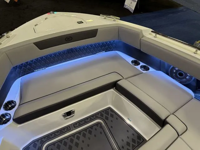 Slide: The Image of Cobalt R31 Surf 2026 - 42