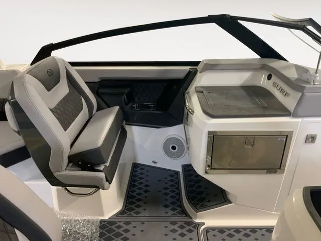 Slide: The Image of Cobalt R31 Surf 2026 - 11