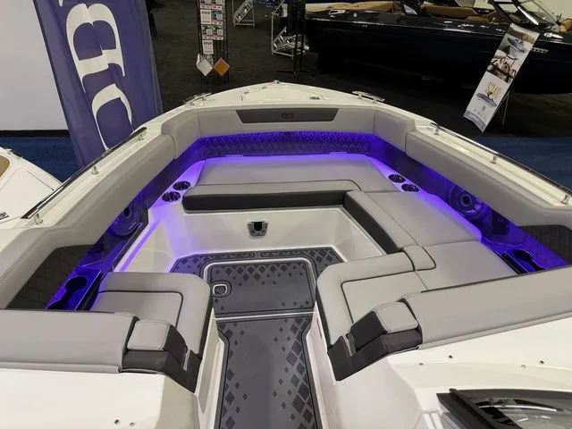 Slide: The Image of Cobalt R31 Surf 2026 - 37