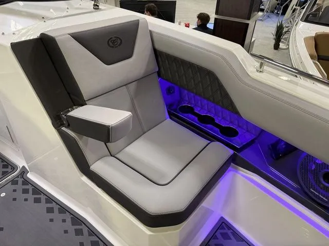 Slide: The Image of Cobalt R31 Surf 2026 - 38