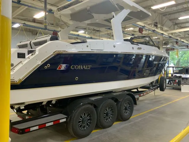 Slide: The Image of Cobalt R31 Surf 2026 - 8