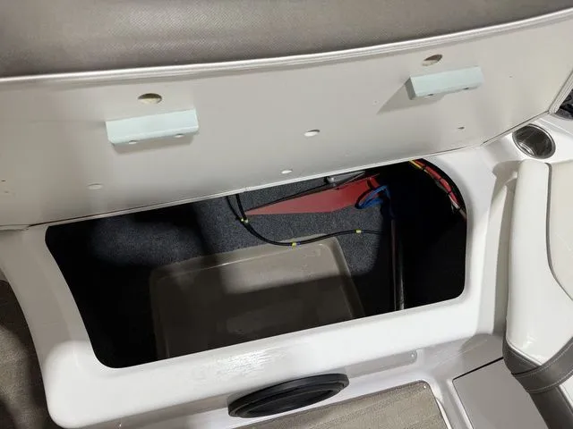 Slide: The Image of Yamaha 242 Limited S 2013 - 10