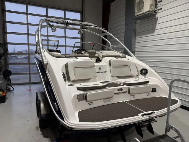 Slide: The Image of Yamaha 242 Limited S 2013 - 4