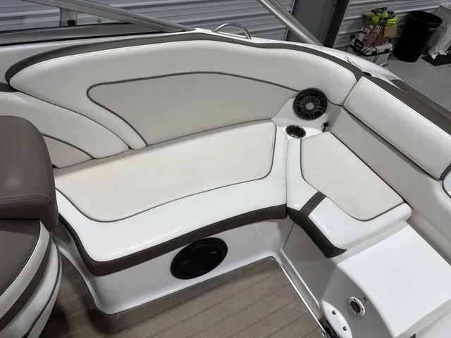 Slide: The Image of Yamaha 242 Limited S 2013 - 9