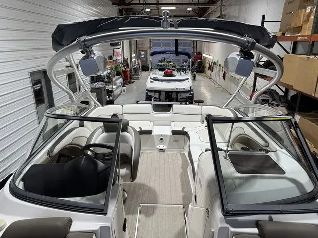 Slide: The Image of Yamaha 242 Limited S 2013 - 24