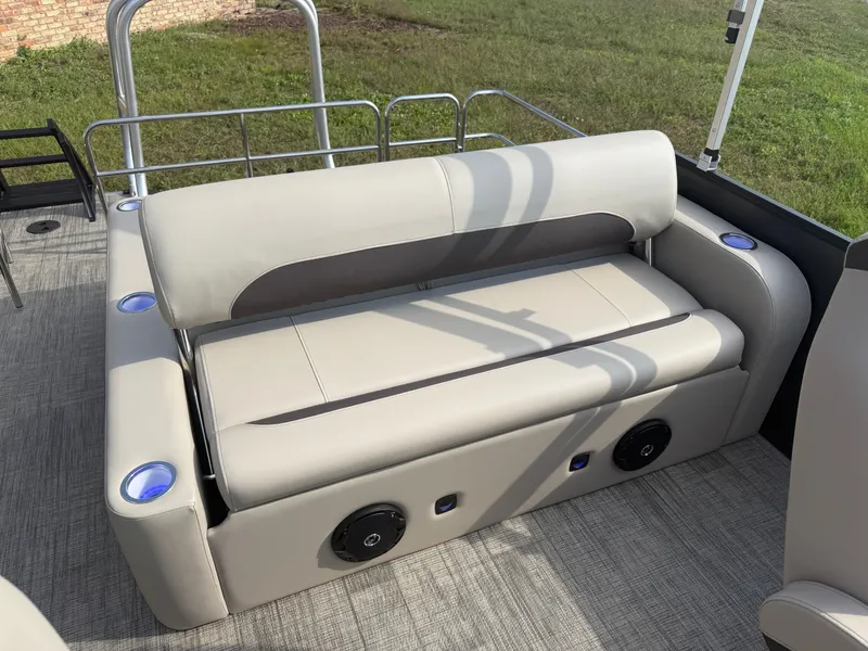 Slide: The Image of Bentley Pontoons Legacy 115HP Swingback Pontoon 2026 - 19