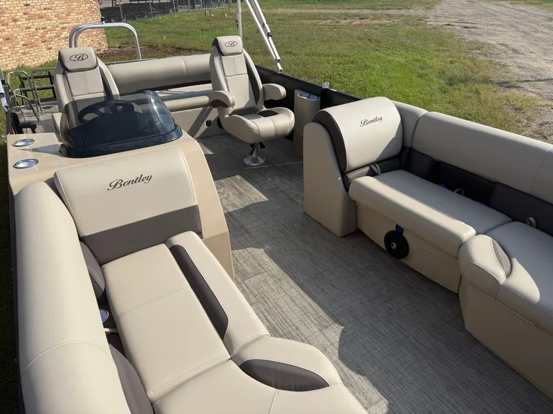 Slide: The Image of Bentley Pontoons Legacy 115HP Swingback Pontoon 2026 - 32
