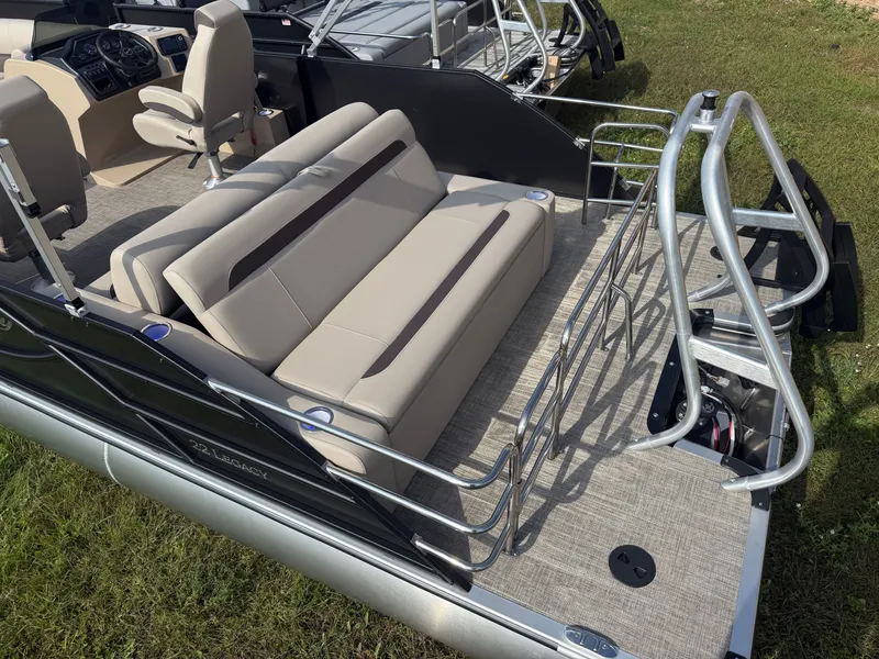 Slide: The Image of Bentley Pontoons Legacy 115HP Swingback Pontoon 2026 - 4