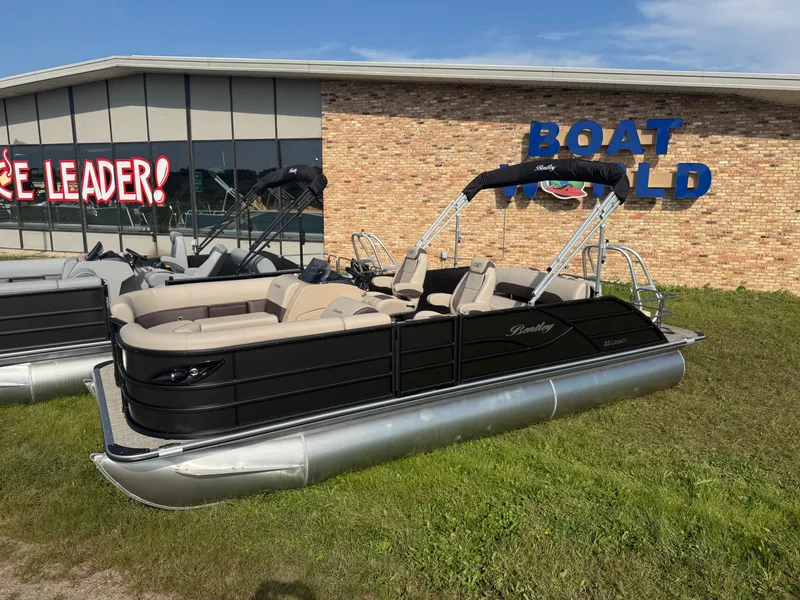 The Image of Bentley Pontoons Legacy 220 Swingback & Honda 4-Stroke EFI 2026 - 1