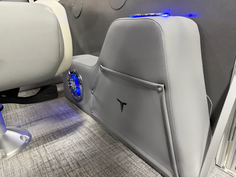 Slide: The Image of Tahoe Cascade 2385 Quad Lounge Shift SS Tritoon & Honda 4-Stroke EFI 2025 - 28