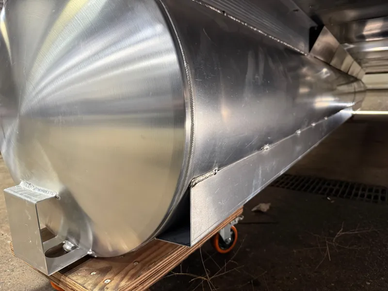 Slide: The Image of Montego Bay 8522 DL Quad Lounge Tritoon & Honda 4-Stroke EFI 2026 - 34