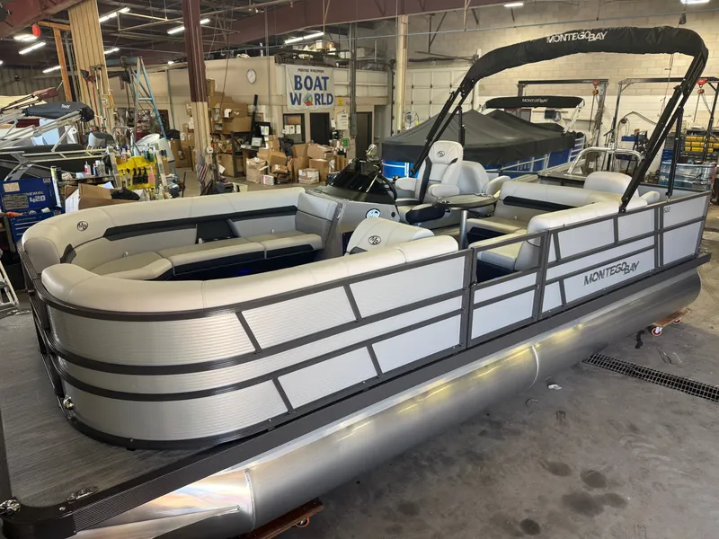 The Image of Montego Bay 8522 Fish & Cruise Deluxe Pontoon & Honda 4-Stroke EFI 2026 - 1