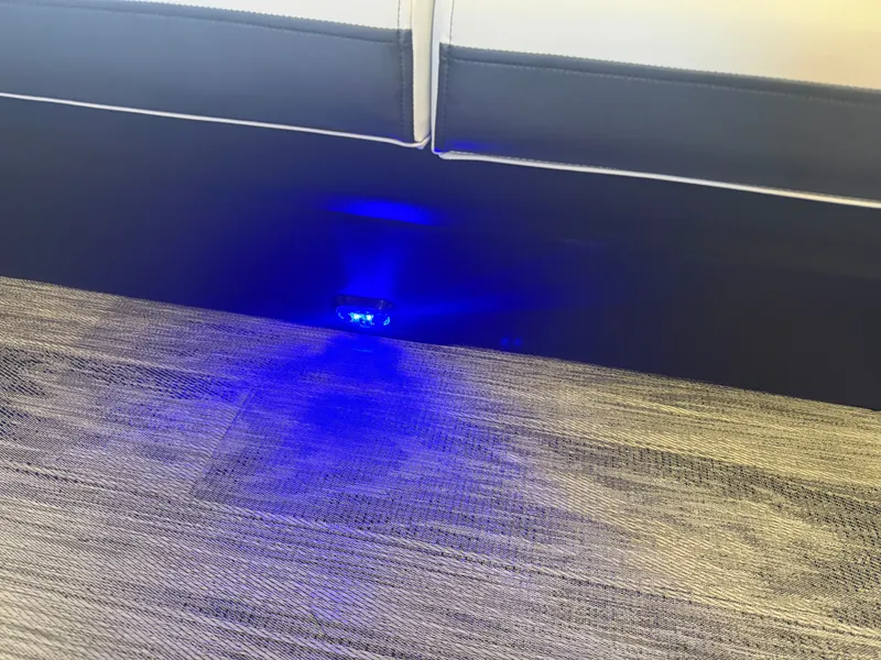 Slide: The Image of Montego Bay 8522 Fish & Cruise Deluxe Pontoon & Honda 4-Stroke EFI 2026 - 26