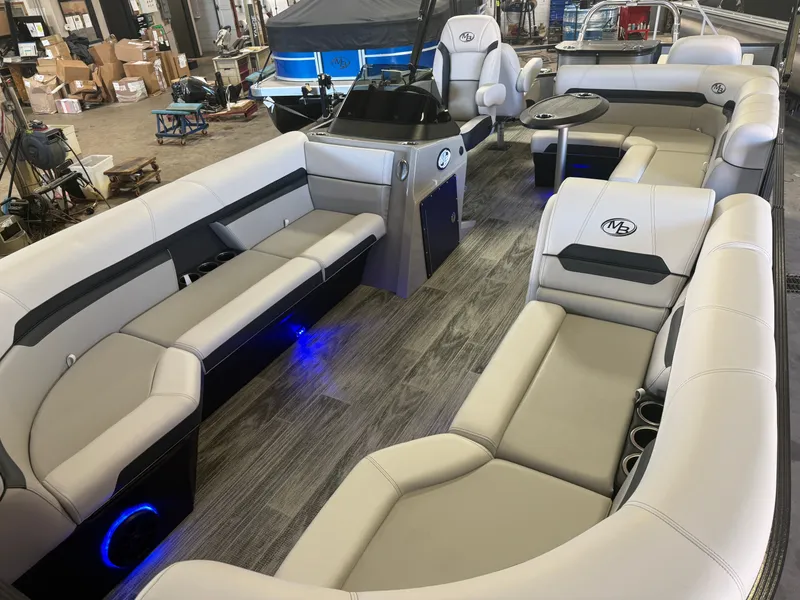 Slide: The Image of Montego Bay 8522 Fish & Cruise Deluxe Pontoon & Honda 4-Stroke EFI 2026 - 29