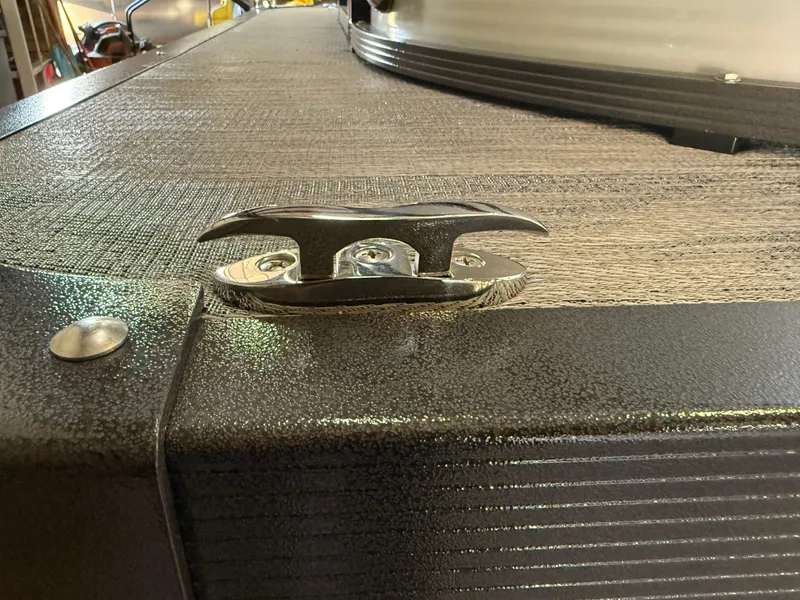 Slide: The Image of Montego Bay 8522 Fish & Cruise Deluxe Pontoon & Honda 4-Stroke EFI 2026 - 33