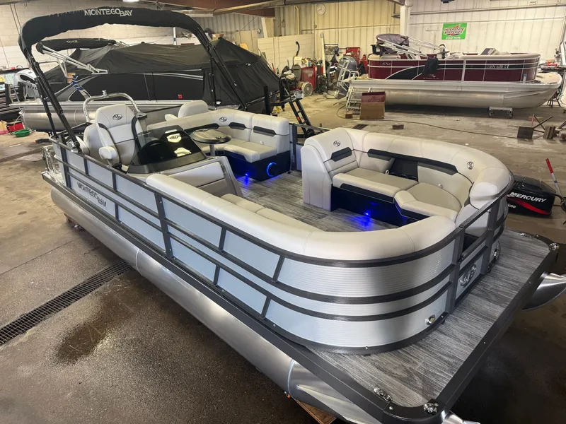 Slide: The Image of Montego Bay 8522 Fish & Cruise Deluxe Pontoon & Honda 4-Stroke EFI 2026 - 41