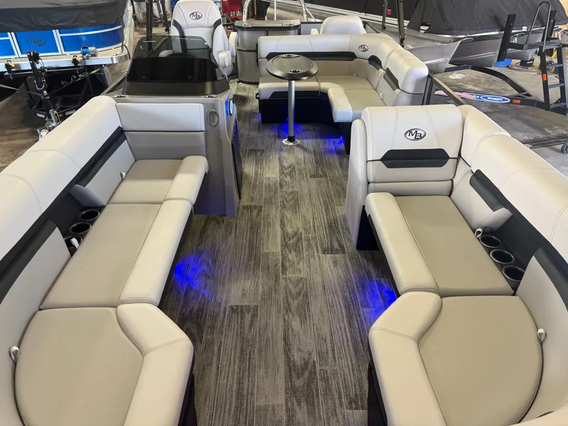 Slide: The Image of Montego Bay 8522 Fish & Cruise Deluxe Pontoon & Honda 4-Stroke EFI 2026 - 6