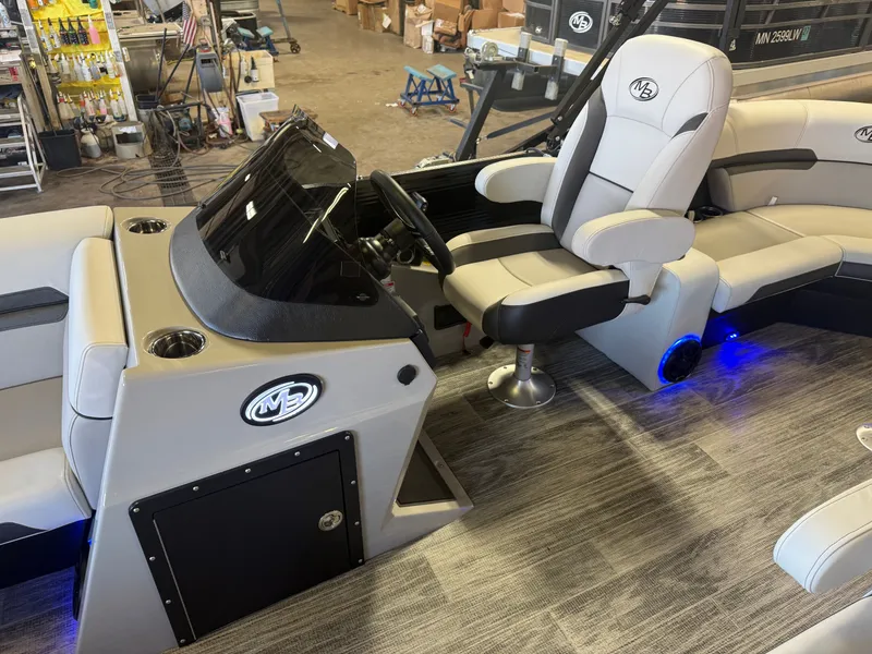 Slide: The Image of Montego Bay 8522 Quad Lounger BR Deluxe Pontoon & Honda 4-Stroke EFI 2026 - 12