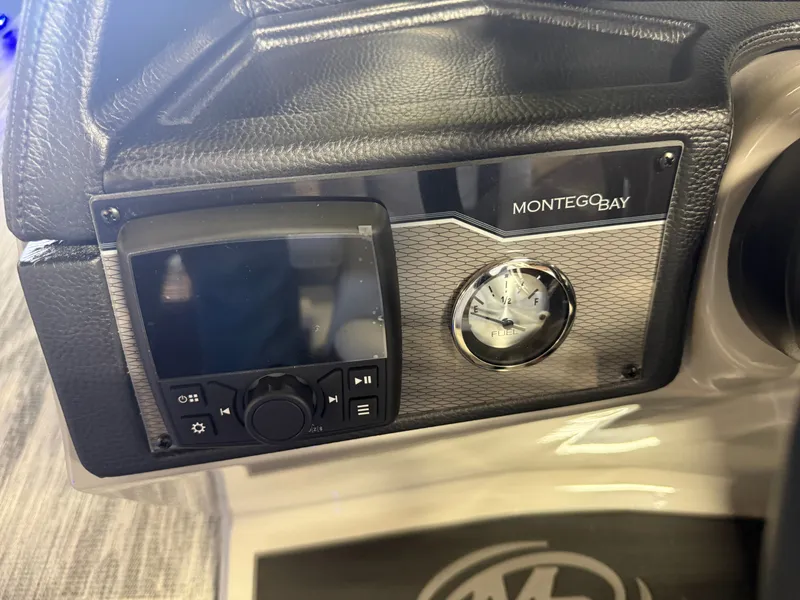 Slide: The Image of Montego Bay 8522 Quad Lounger BR Deluxe Pontoon & Honda 4-Stroke EFI 2026 - 15