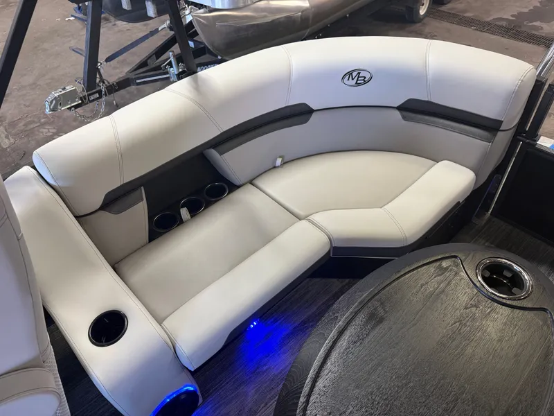 Slide: The Image of Montego Bay 8522 Quad Lounger BR Deluxe Pontoon & Honda 4-Stroke EFI 2026 - 18