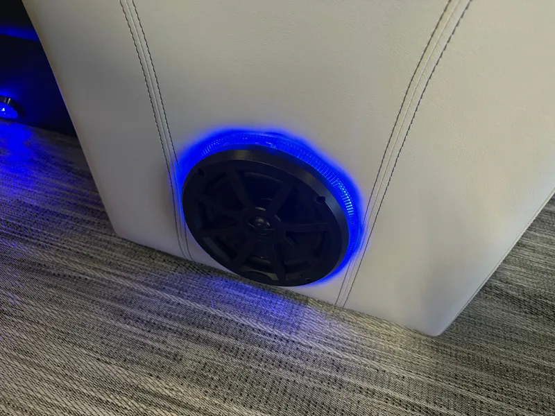 Slide: The Image of Montego Bay 8522 Quad Lounger BR Deluxe Pontoon & Honda 4-Stroke EFI 2026 - 23