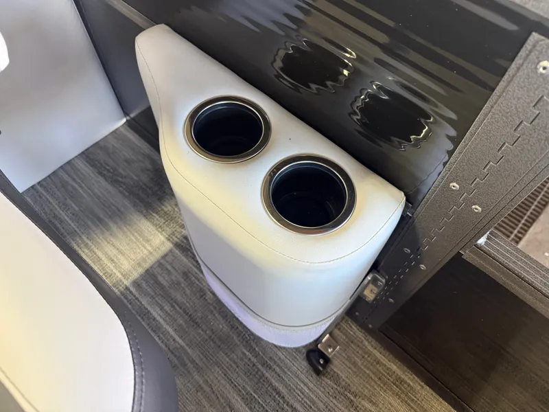 Slide: The Image of Montego Bay 8522 Quad Lounger BR Deluxe Pontoon & Honda 4-Stroke EFI 2026 - 24