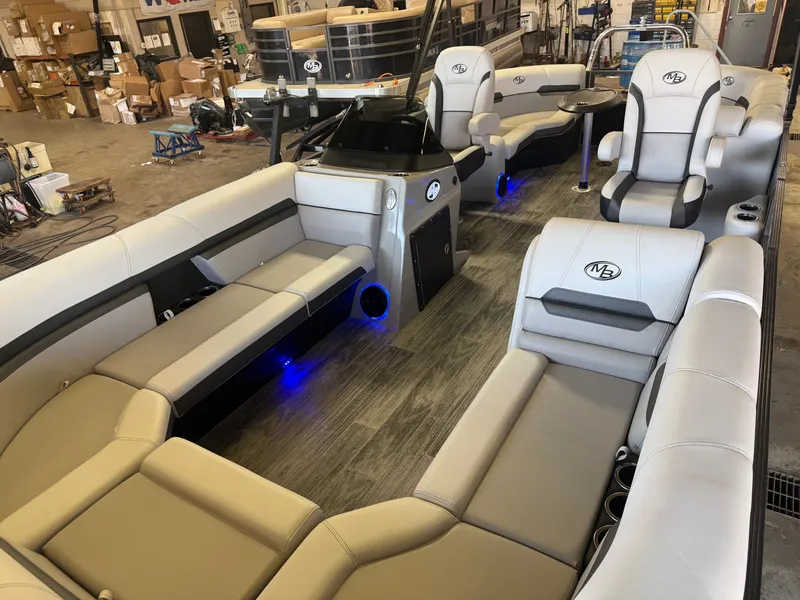 Slide: The Image of Montego Bay 8522 Quad Lounger BR Deluxe Pontoon & Honda 4-Stroke EFI 2026 - 29