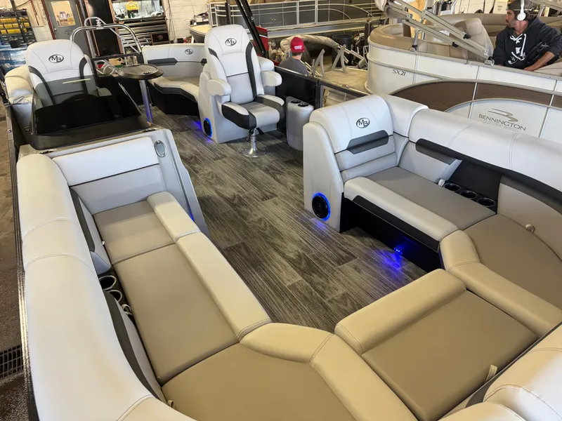 Slide: The Image of Montego Bay 8522 Quad Lounger BR Deluxe Pontoon & Honda 4-Stroke EFI 2026 - 30